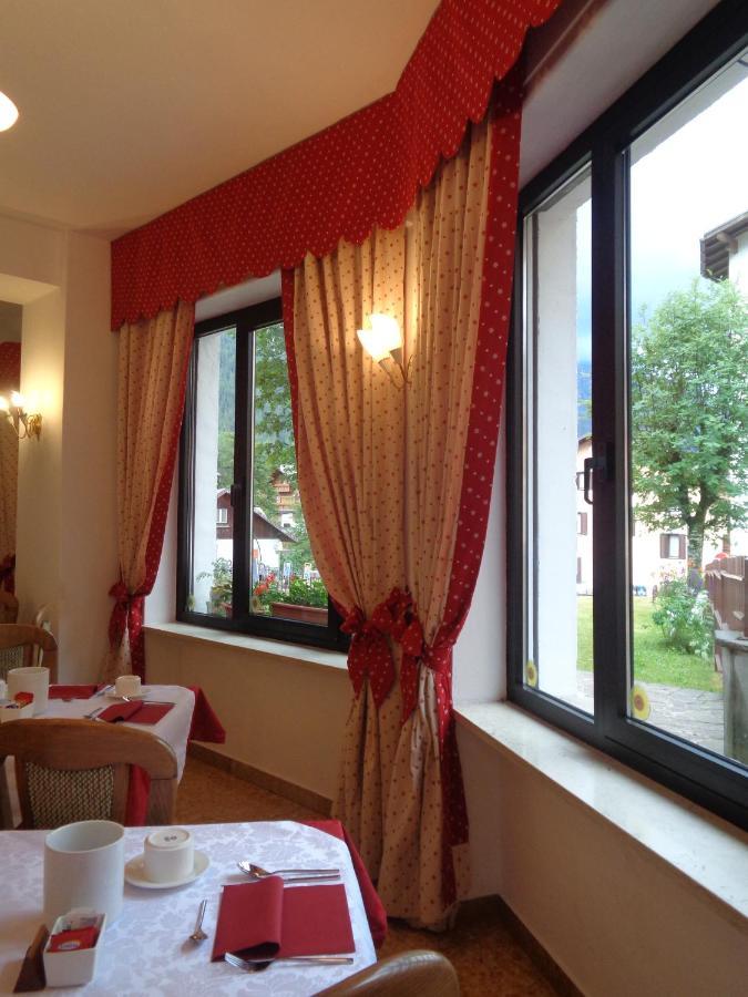 Hotel Garni Suisse Сан-Мартино-ди-Кастроцца Экстерьер фото