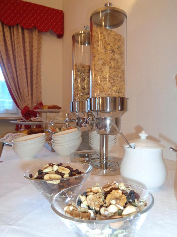 Hotel Garni Suisse Сан-Мартино-ди-Кастроцца Экстерьер фото