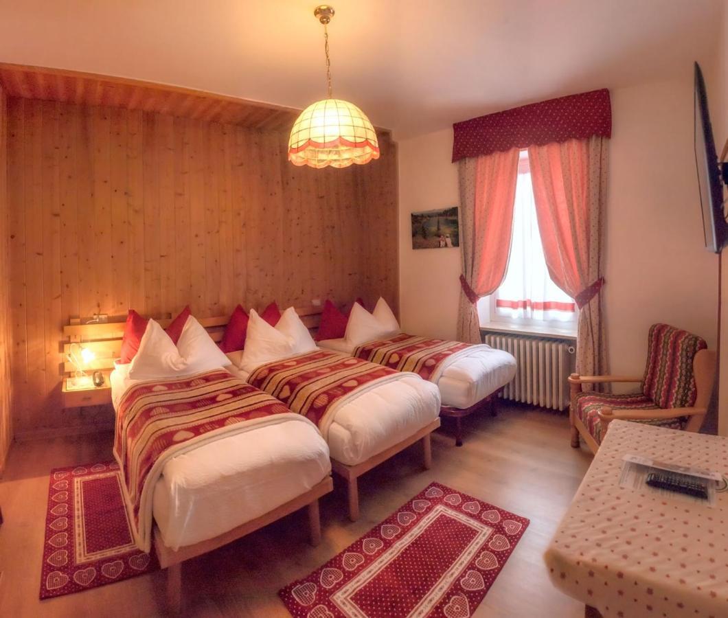 Hotel Garni Suisse Сан-Мартино-ди-Кастроцца Экстерьер фото